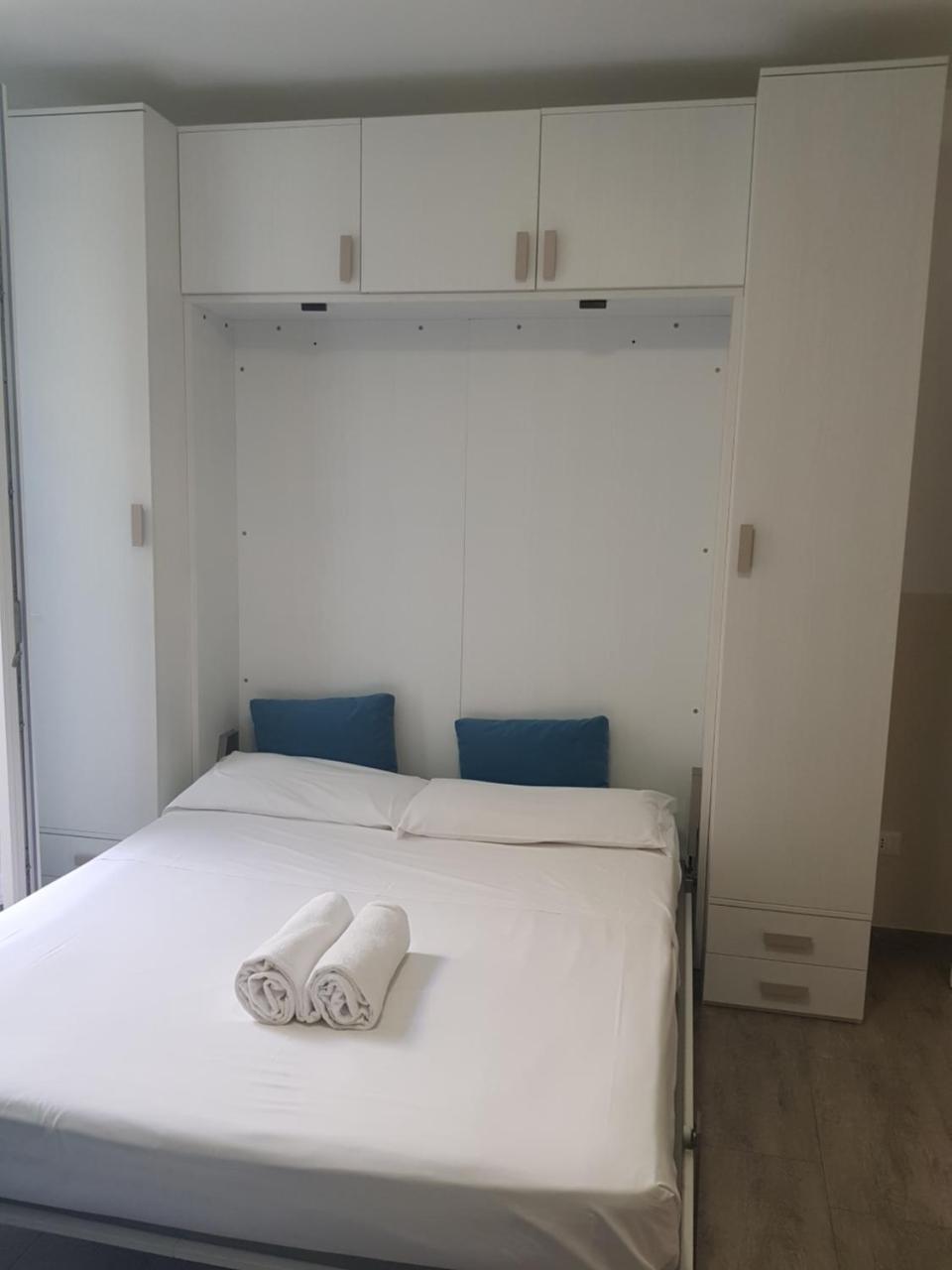 Riviera 2*